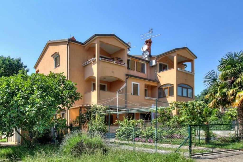 Apartments Kanegra Umag Exterior photo